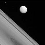 Esta es una de las fotos más raras de Saturno y tres de sus satélites