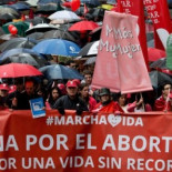 PP y Gobierno vinculan ahora los movimientos pro-vida a VOX