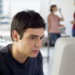 Becario no remunerado muere por sobredosis de prestigio[Humor]