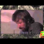 Chuck Norris explota viendo TV3 [CAT]
