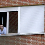 El marido de Teresa Romero pide en una emotiva carta la dimisión del consejero de Sanidad de Madrid