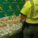 La Guardia Civil detiene a un hombre que viajaba en un taxi con 1.481.390 euros