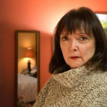 Despiden a profesora de 73 años por desnudos hechos hace más de 40 años