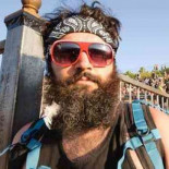 Un mendigo roba unas Ray-Ban y obtiene un puesto de director creativo