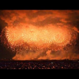 Cohete pirotécnico de 460 kilos establece record mundial. [JP]