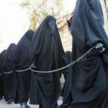 La lista oficial de precios del mercado esclavos del ISIS muestra a niñas de entre 1 y 9 años vendidas por 172 $ (ENG)