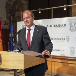 Monago desatendió sus obligaciones en el Senado para irse con su novia a un crucero