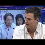 Pedro Sánchez no contestando preguntas y contradiciéndose