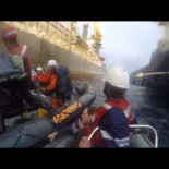 La armada colisiona contra los botes de los activistas de Greenpeace en Canarias