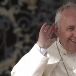 El Papa sacude al Vaticano al nombrar como cargos de la Curia a mujeres y laicos