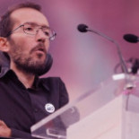 Podemos acusa a PP y PSOE de dificultar que los expatriados voten