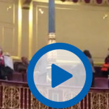 "La canción del pueblo" irrumpe en el debate de la ley de seguridad en el Congreso