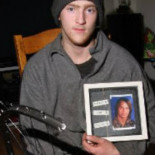 Mujer atropella a tres jóvenes ciclistas matando a uno de ellos y los demanda por causarle un "trauma emocional" [EN]