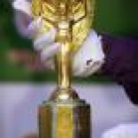 Hallan en un sótano de la FIFA parte de trofeo de Copa Mundial robado en 1983