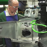 Así se fabrica el Land Rover Defender, que entra su último año de producción