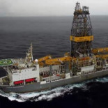 Un juez de Canarias cree posible que Repsol esté ocultando "una colosal reserva de crudo"