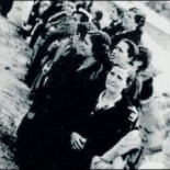 “Las chicas que se negaban a ir con los guardias eran fusiladas”