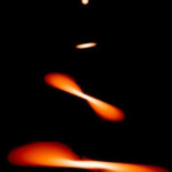 Captan cómo un agujero negro supermasivo desgarra a una estrella antes de engullirla