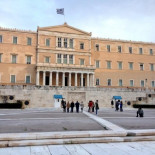 Parlamento griego desde la plaza Syntagma. Por primera vez sin vallas desde la ocupación de las plazas en 2011