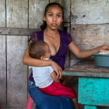 Niña, novia, madre (ENG)