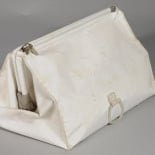 El bolso que Armstrong trajo de la Luna y escondió en su armario durante 43 años