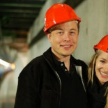 Tesla se estrella en China y su CEO anuncia que rodarán cabezas