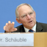 Alemania condena una viñeta de un diario de izquierdas griego que describe al ministro de Finanzas como un nazi