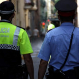 Detenida por dejar sola a su hija de tres años, encontrada de madrugada llorando en el balcón