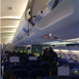 Un piloto se niega a embarcar a un inmigrante que iba a ser deportado por la Policía Nacional