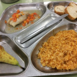 Un día en el comedor del colegio de mi hijo