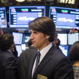 Atento despide a seis directivos por urdir una estafa millonaria a Correos y Adif