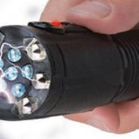 Tokio: Jefe  arrestado por agredir a un empleado con una pistola eléctrica por llegar tarde [ENG]