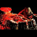 Soziedad Alkoholika, "Piedra Contra Tijera"