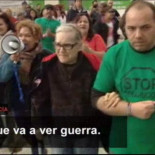 Policía, a mujer desahuciada: "¿Por qué no has querido estudiar? ¿Es que eres tonta?"