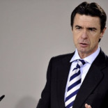 Una legión de 50 abogados acorrala a Industria ante el Supremo por falsear los informes de renovables