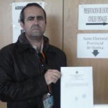 El líder del partido menos votado en Andalucía se siente víctima de una conspiración y duda hasta de sus parientes