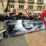 Rajoy descubre entre gritos la placa del Memorial de las Víctimas