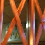 Queman 90.000 prendas falsificadas que las ONG pedían entregar a personas sin recursos