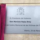 Retirada ya la placa que Rajoy inauguró ayer en Vitoria por el Memorial de Víctimas del Terrorismo