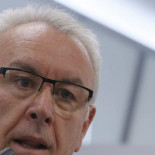 Cayo Lara: "¿Creéis que podemos pegarnos de hostias en esta organización?"