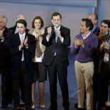 El PP utiliza a un grupo de scouts para llenar uno de sus actos