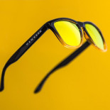 Cómo cuatro jóvenes de Elche facturan 15 millones siendo expertos en hype