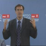 Las acusaciones contra López Aguilar incluyen puñetazos en el ojo y golpes en la cabeza con una palangana