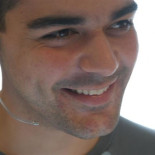 Profesiones más demandadas en España: camarero para banquetes, teleoperador con idiomas, dependiente y mozo de almacén