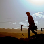 Guadaña Vs desbrozadora, el hombre contra la máquina