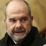 Chaves acusa a Podemos y Ciudadanos de "chantaje" por exigir su dimisión para la investidura