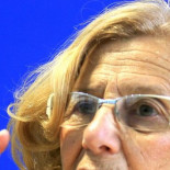 Manuela Carmena rechaza un debate cara a cara en Telemadrid “hecho a medida" para Esperanza Aguirre