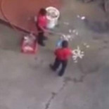 El vídeo que ha obligado a Kentucky Fried Chicken a pedir disculpas