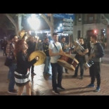 El himno del PP a ritmo de marcha fúnebre para despedir a Rus en Xàtiva