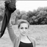 Mujeres iraníes renuncian al hiyab y se sueltan el pelo como forma de protesta (ENG)